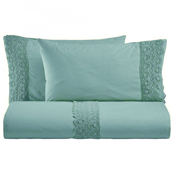 BiancoPerla PARURE COPRIPIUMINO in cotone Stone Washed con balza in macramè art. CANASTRA
